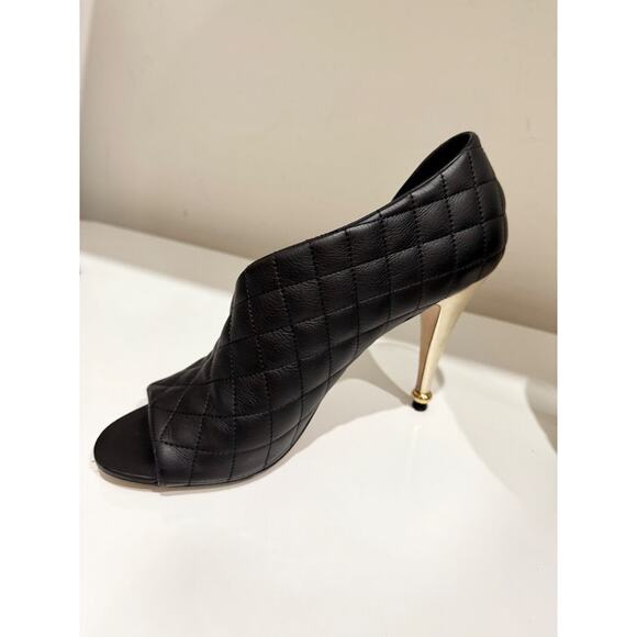 Chanel Quilted Leather D'Orsay Peep-Toe Pumps with Gold-Tone Heels Black EU 41 - Picture 8 of 8
